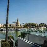 Triana Deluxe Suite